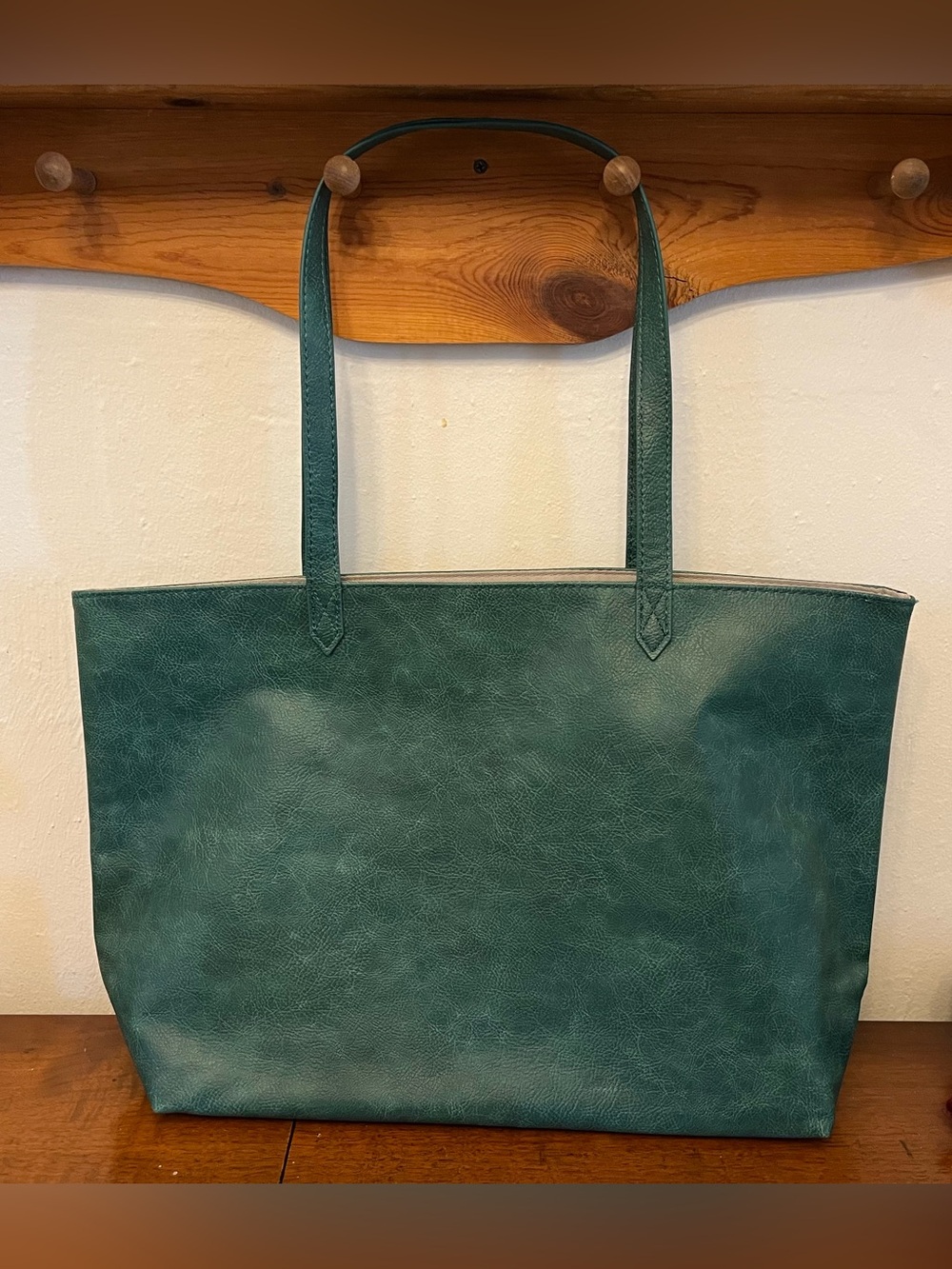 Thirty-One 31 Modern Tote Jade Distressed Pebble